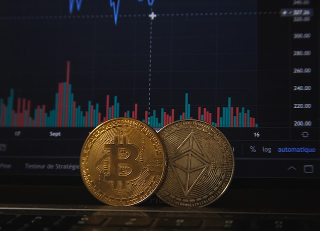 Timing and Caution in Cryptocurrency Investments